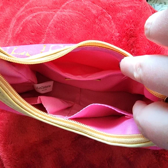 💰🌟 3 for $13 Liz Claiborne Purse 👛 - Picture 5 of 6